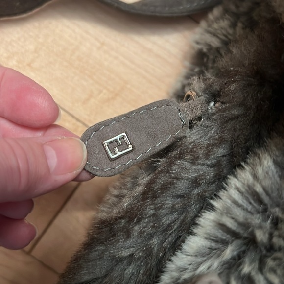 FENDI faux Fur backpack - Picture 2 of 2